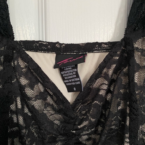 Torrid lace dress size 0 - Picture 2 of 4